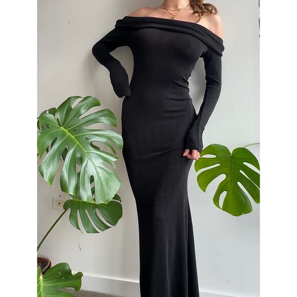 Edikted Maxi Formal Dress - Picture 5 of 5